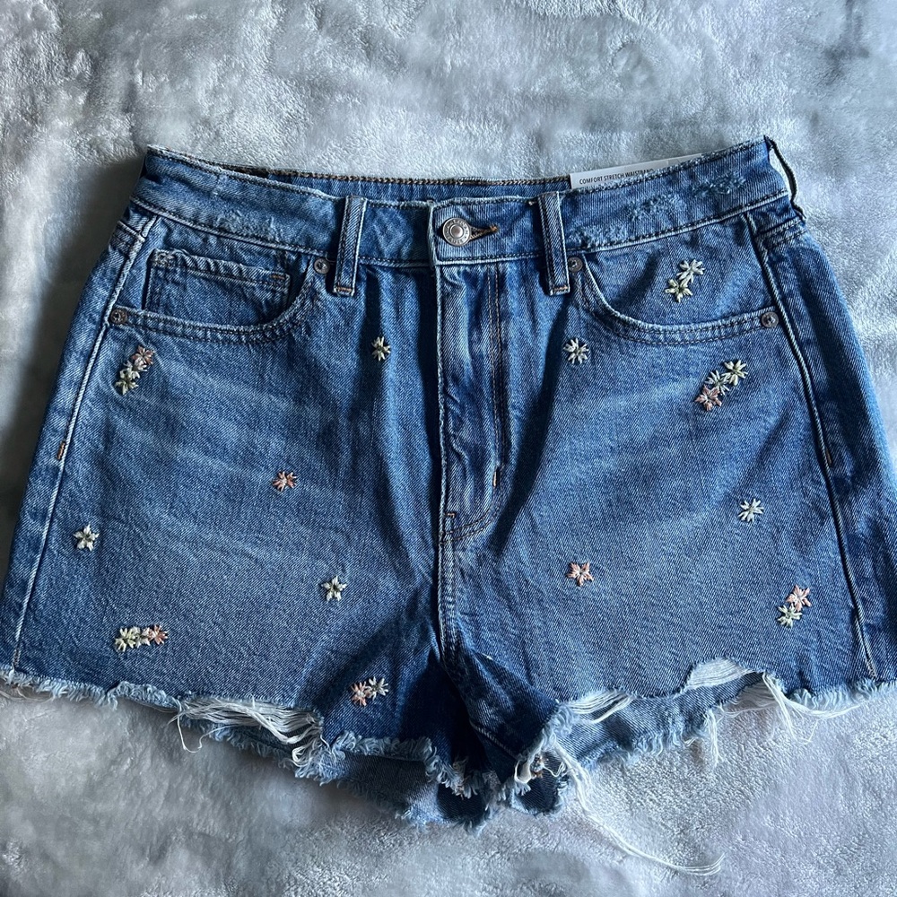American Eagle Floral Print Jean Shorts High-Waisted